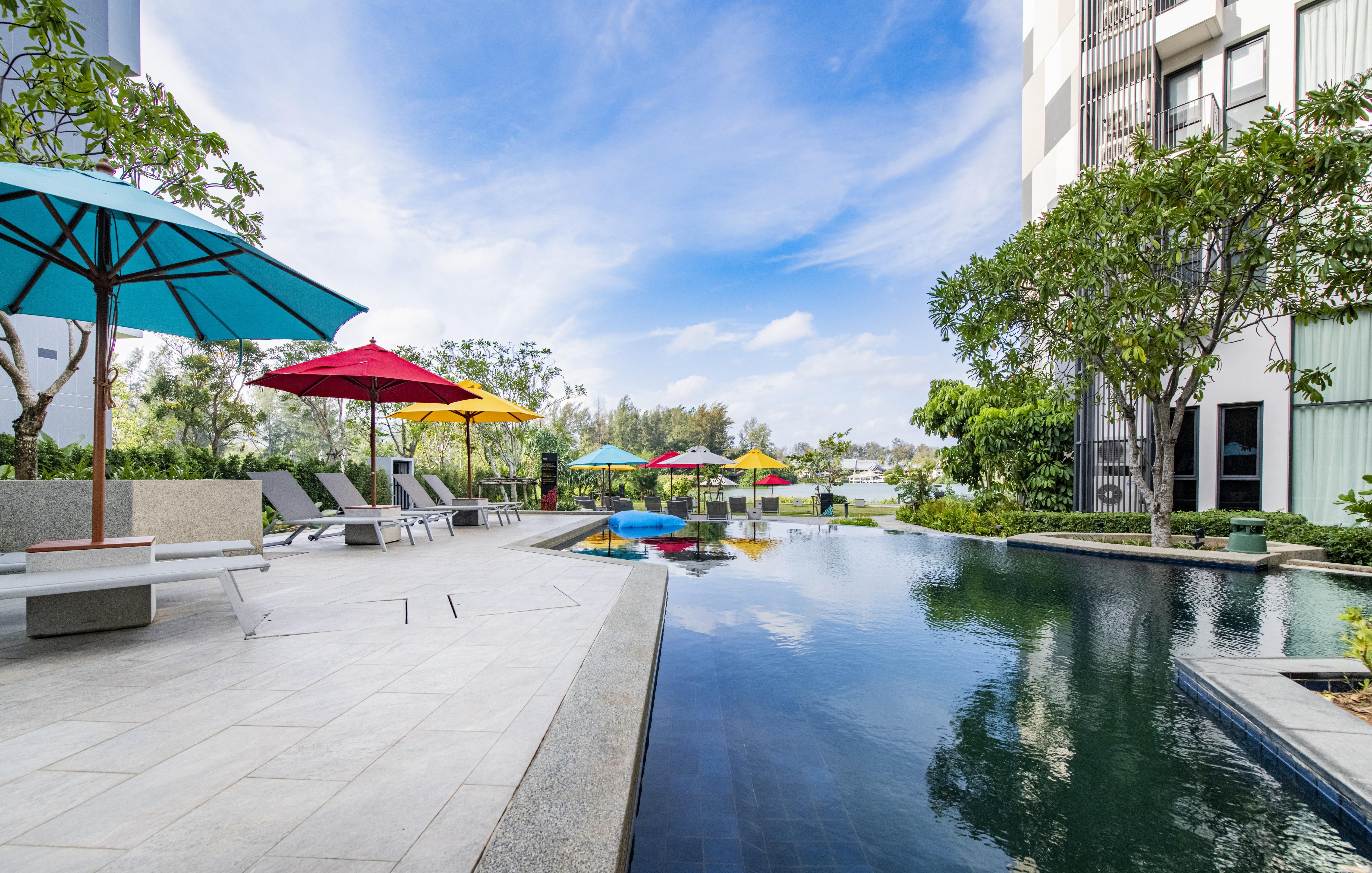 Отель Cassia Phuket Пляж Банг Тао Экстерьер фото